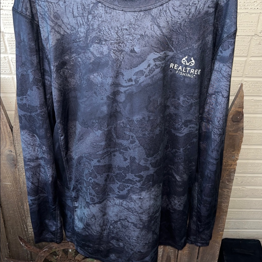 Realtree Dark Patterned Long Sleeve silky  Shirt